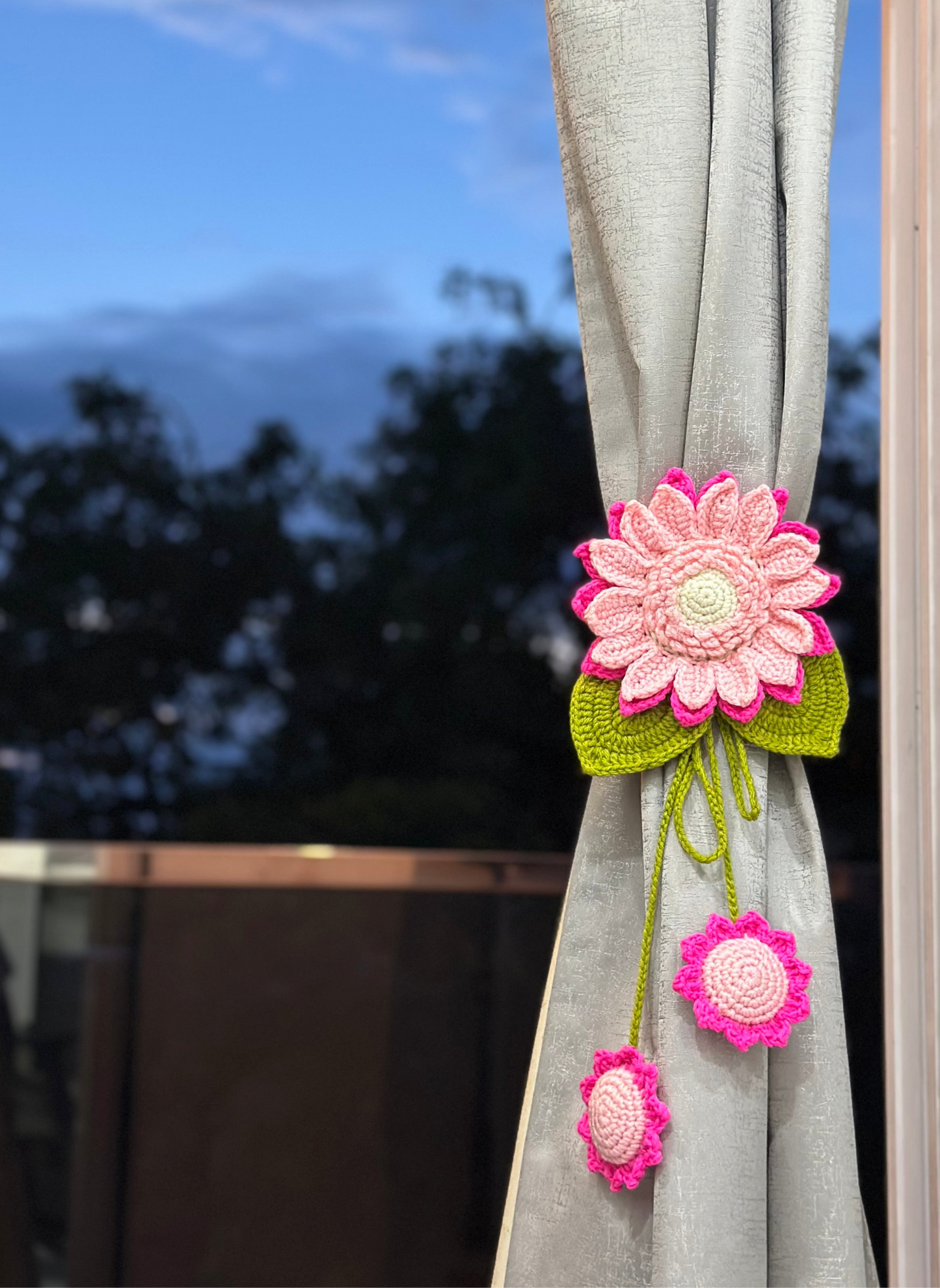 Sunflower curtain tie