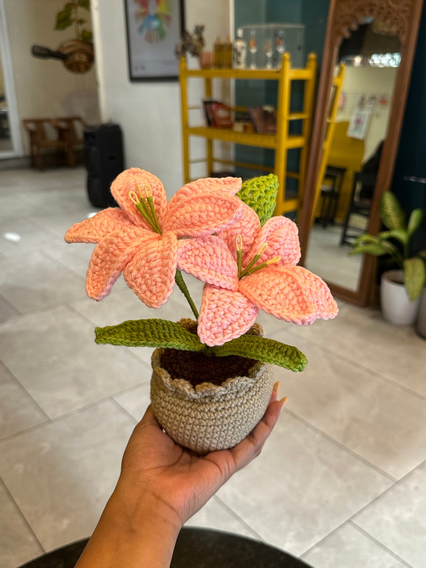 Twin Lily pot