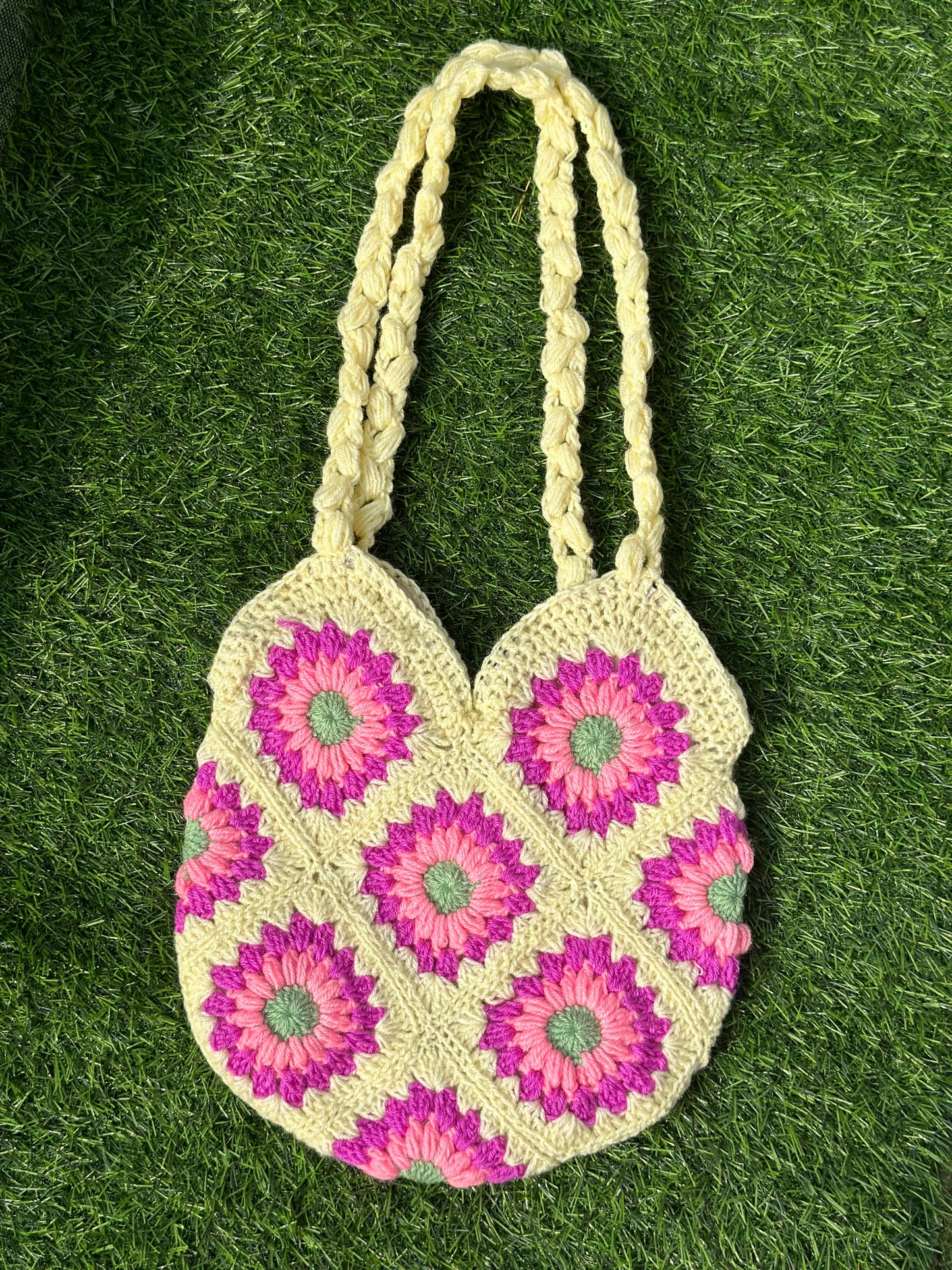 Floral crochet tote bag