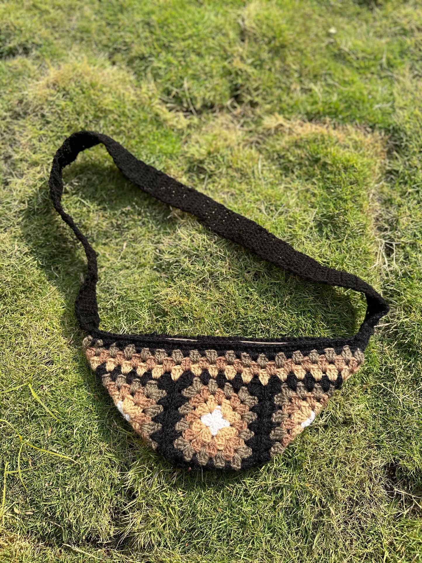 Crochet crossbody bag