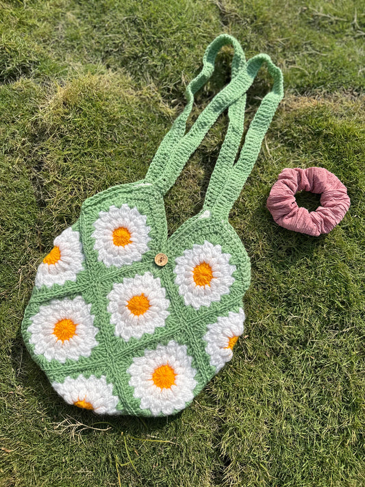 Daisies Crochet tote bag