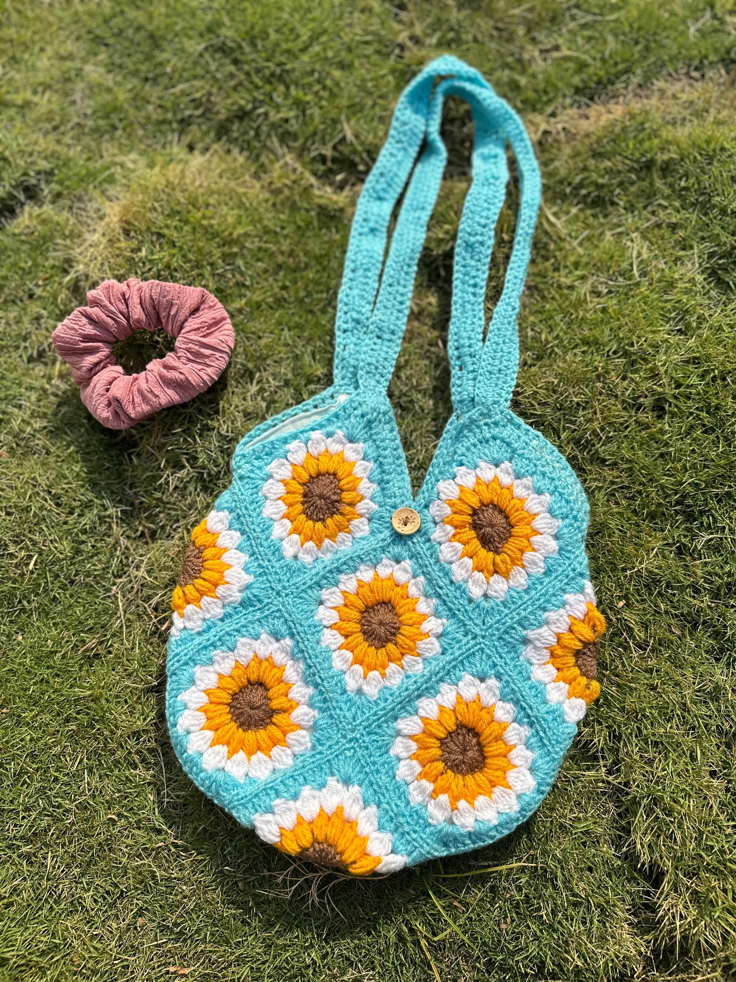 Blue sunflower crochet tote bag