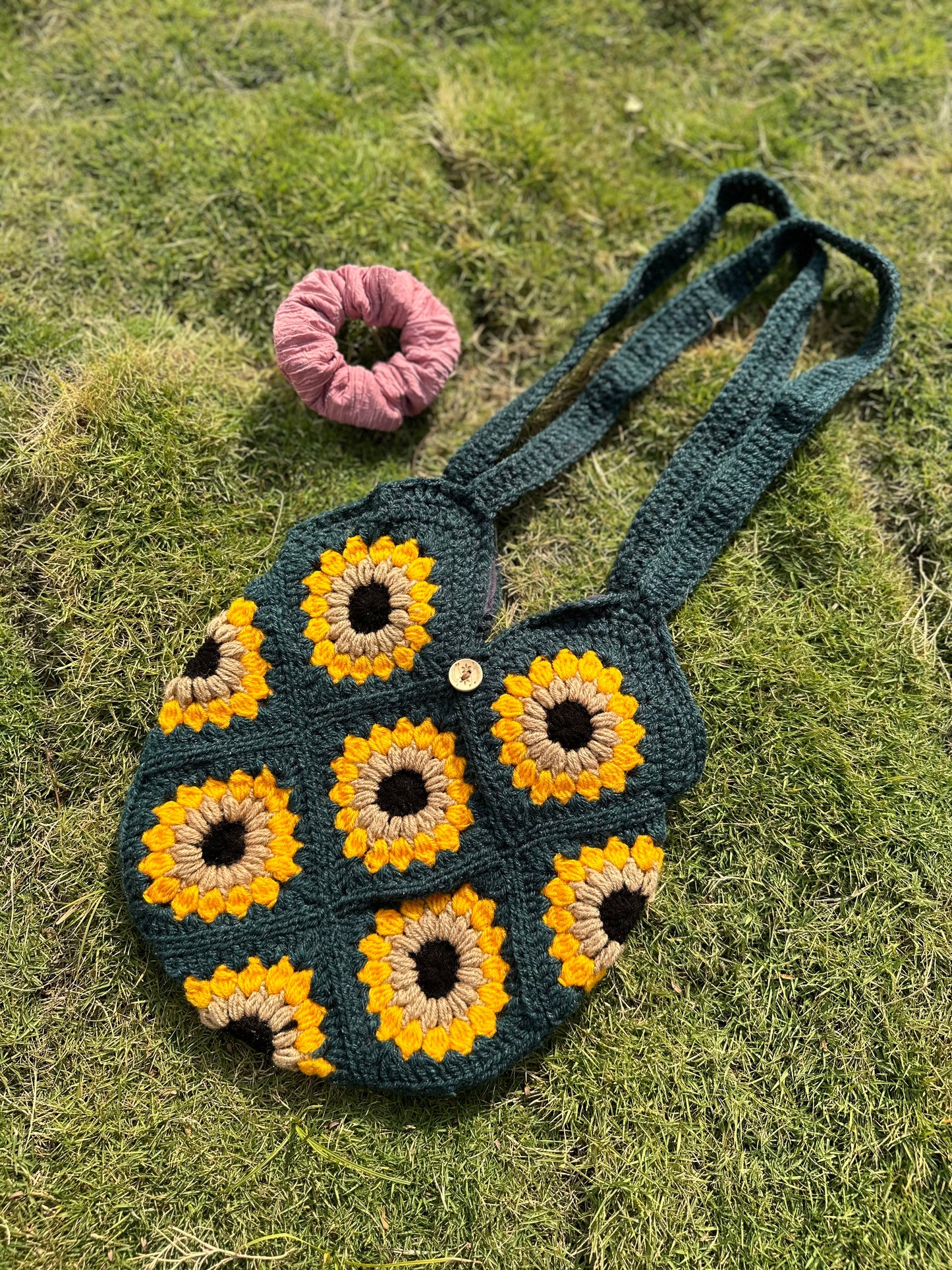 Sunflower crochet tote bag