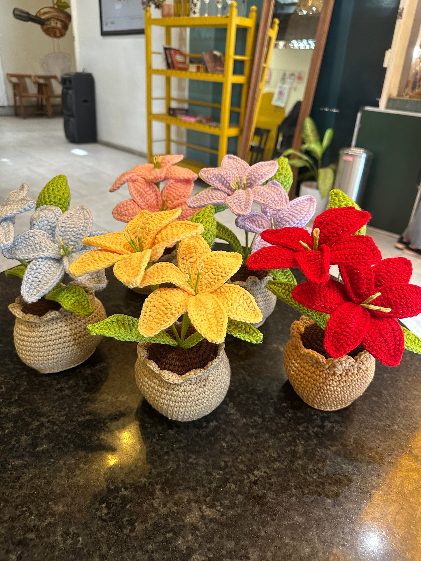 Twin Lily pot