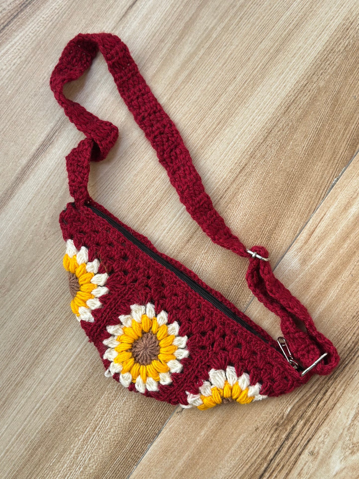 Crochet floral crossbody bag